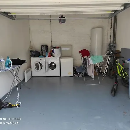 38 Maison Entiere,place De Parking Et Garage Pour Moto Velo A La Demande *