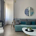 38 Maison Entiere,place De Parking Et Garage Pour Moto Velo A La Demande Vakantiehuis